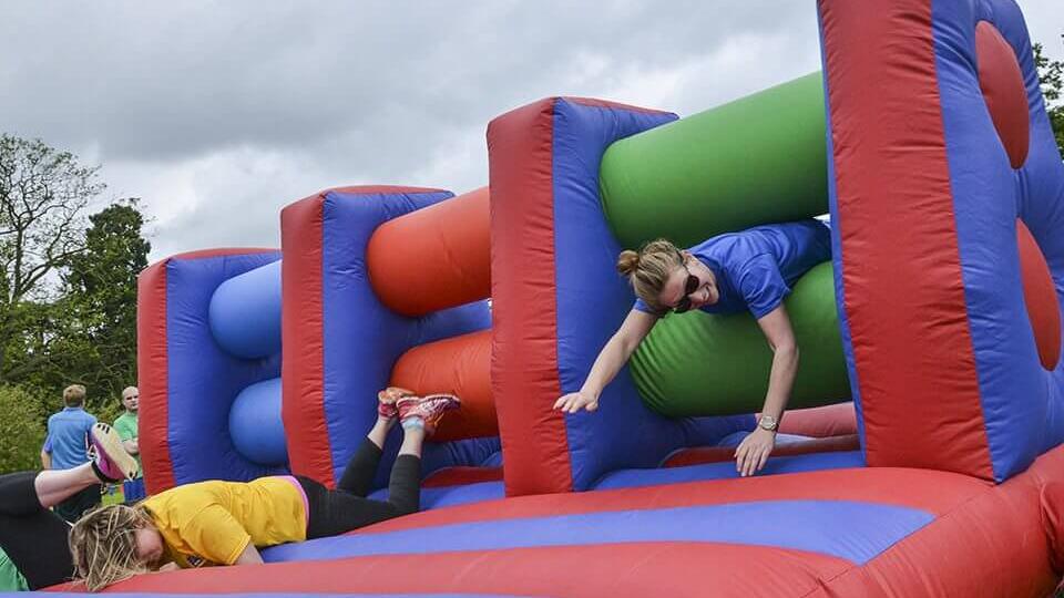 Total wipeout inflatable fun bouncing house