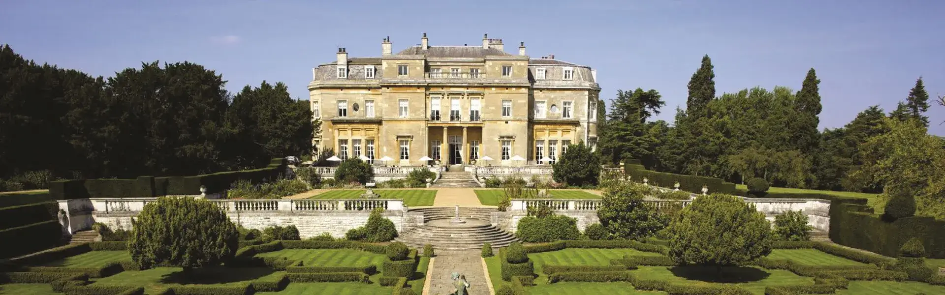 luton hoo summer team building venue